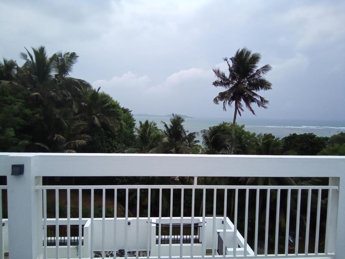 The Moose Weligama Bed & Breakfast Екстериор снимка